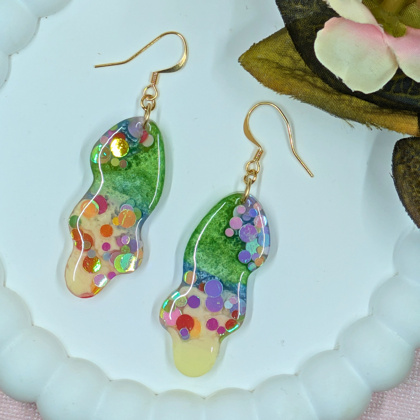 "Billie" Green & Yellow with Dottie Glitter Wavy Resin Dangles