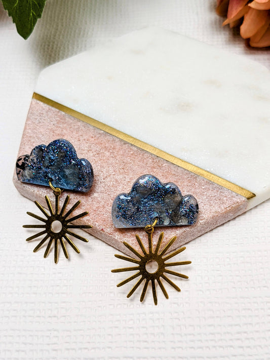 "Misha" Cloud Blue Glitter with Sun Brass Charm