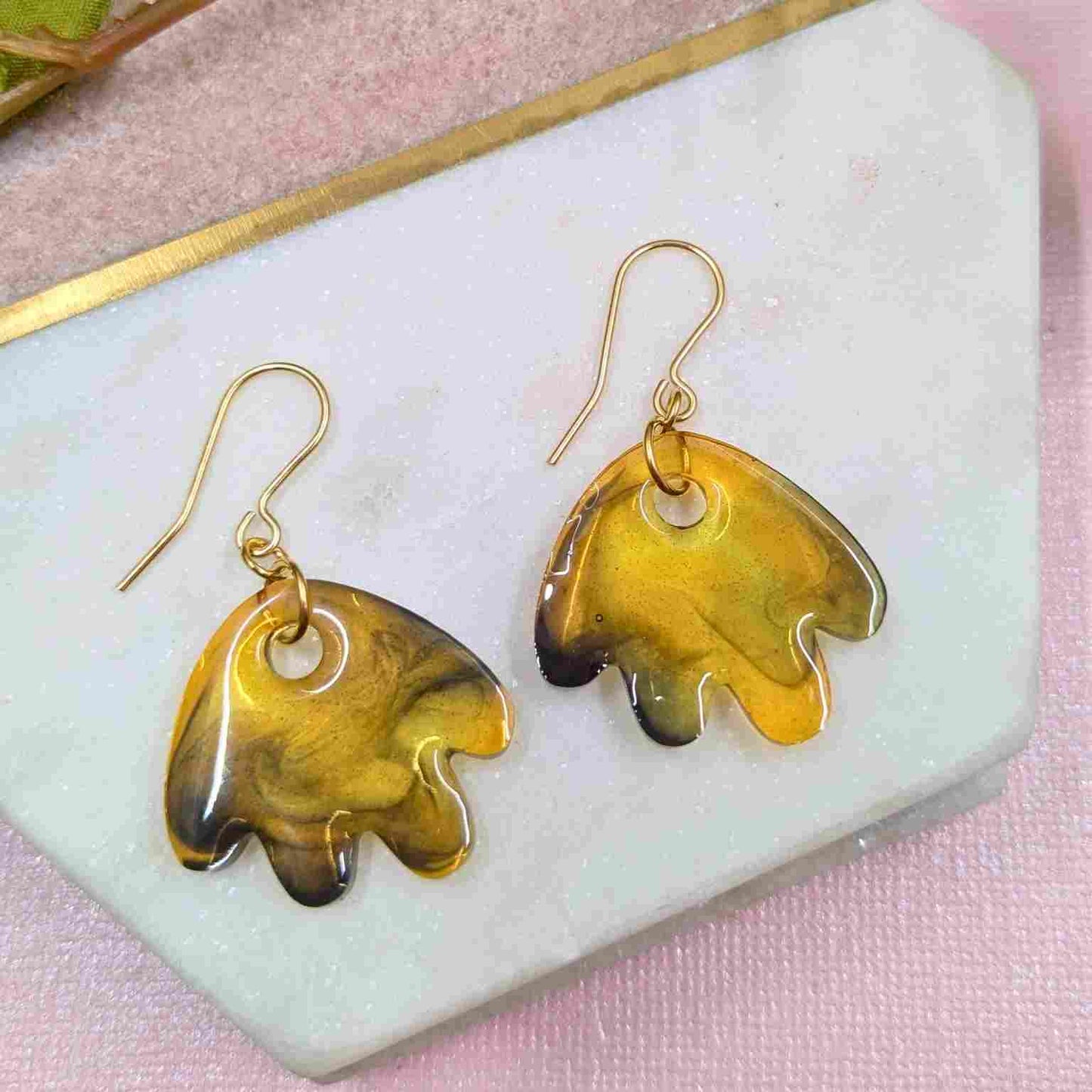 Renee Tortoiseshell Petal Dangle Earrings - Handmade Resin UK