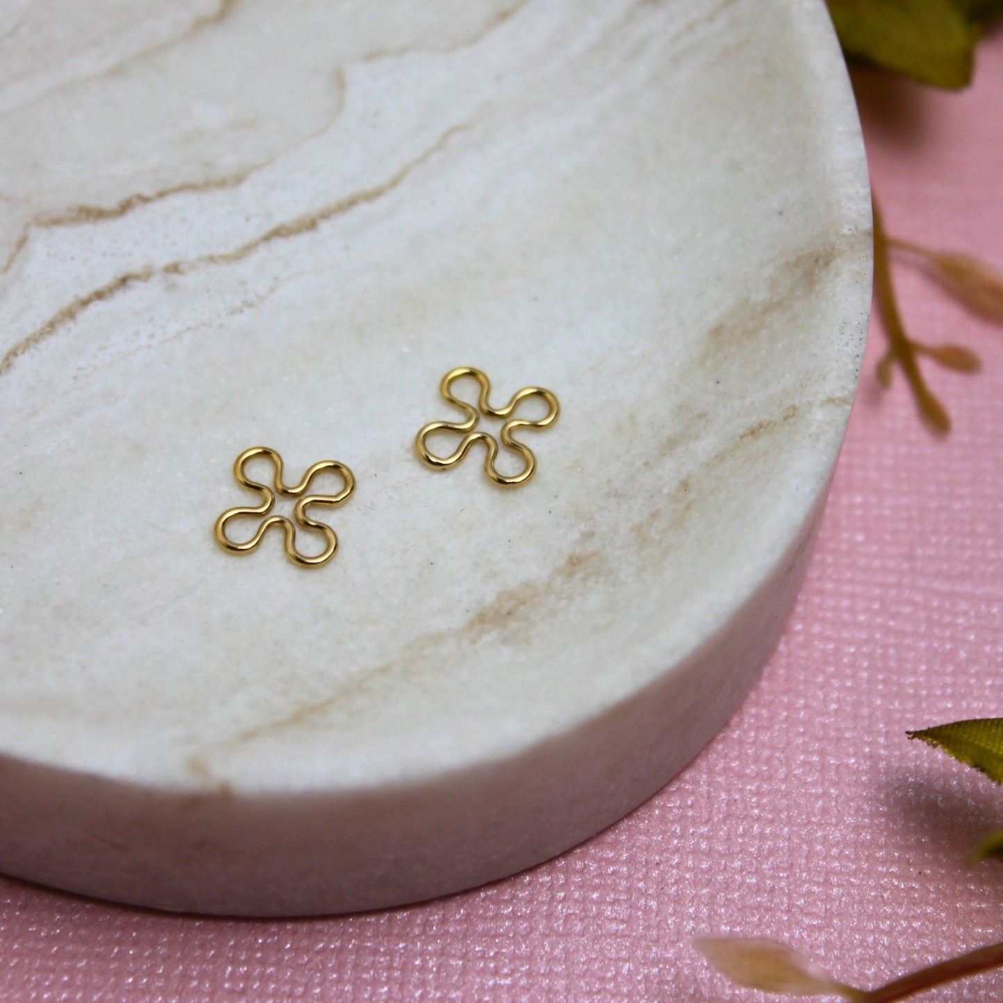 Plain Flower Connector
