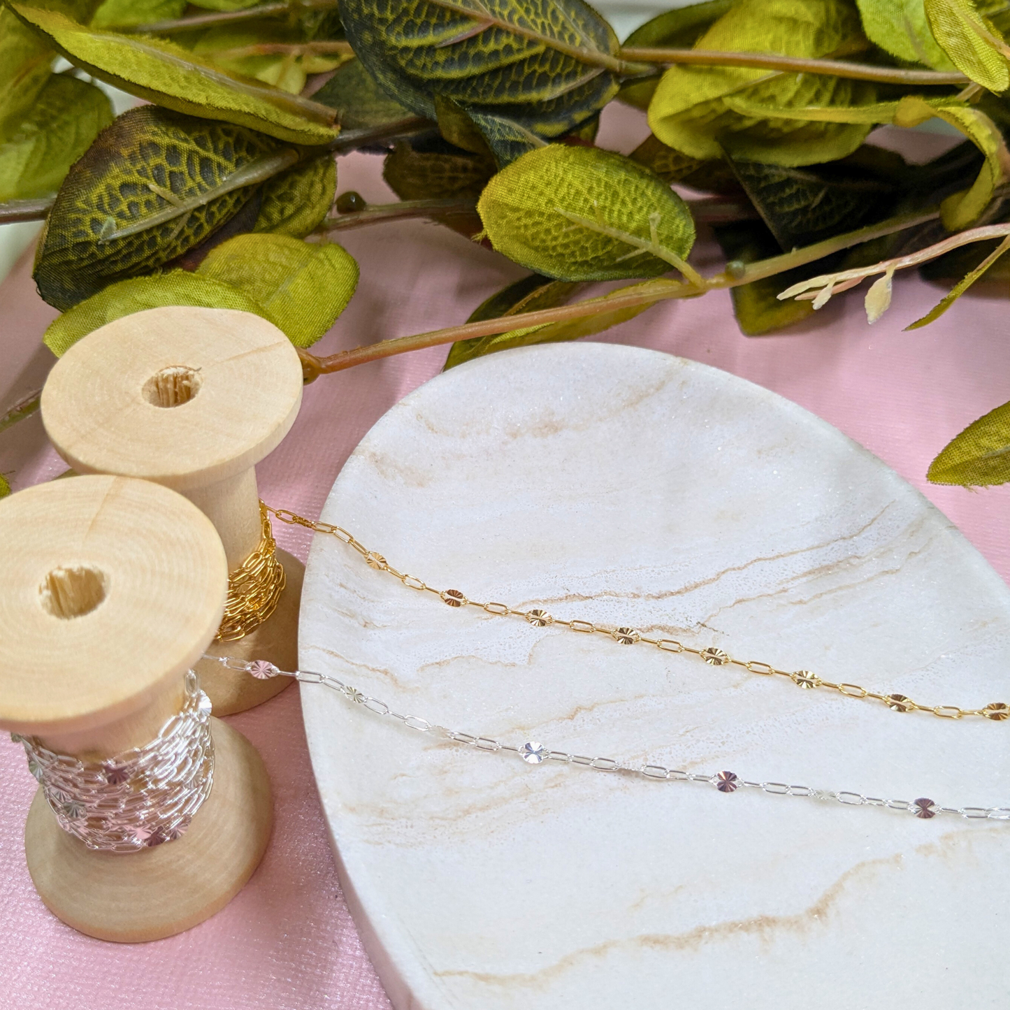 "Berlin" Oval Starburst & Cable Chain