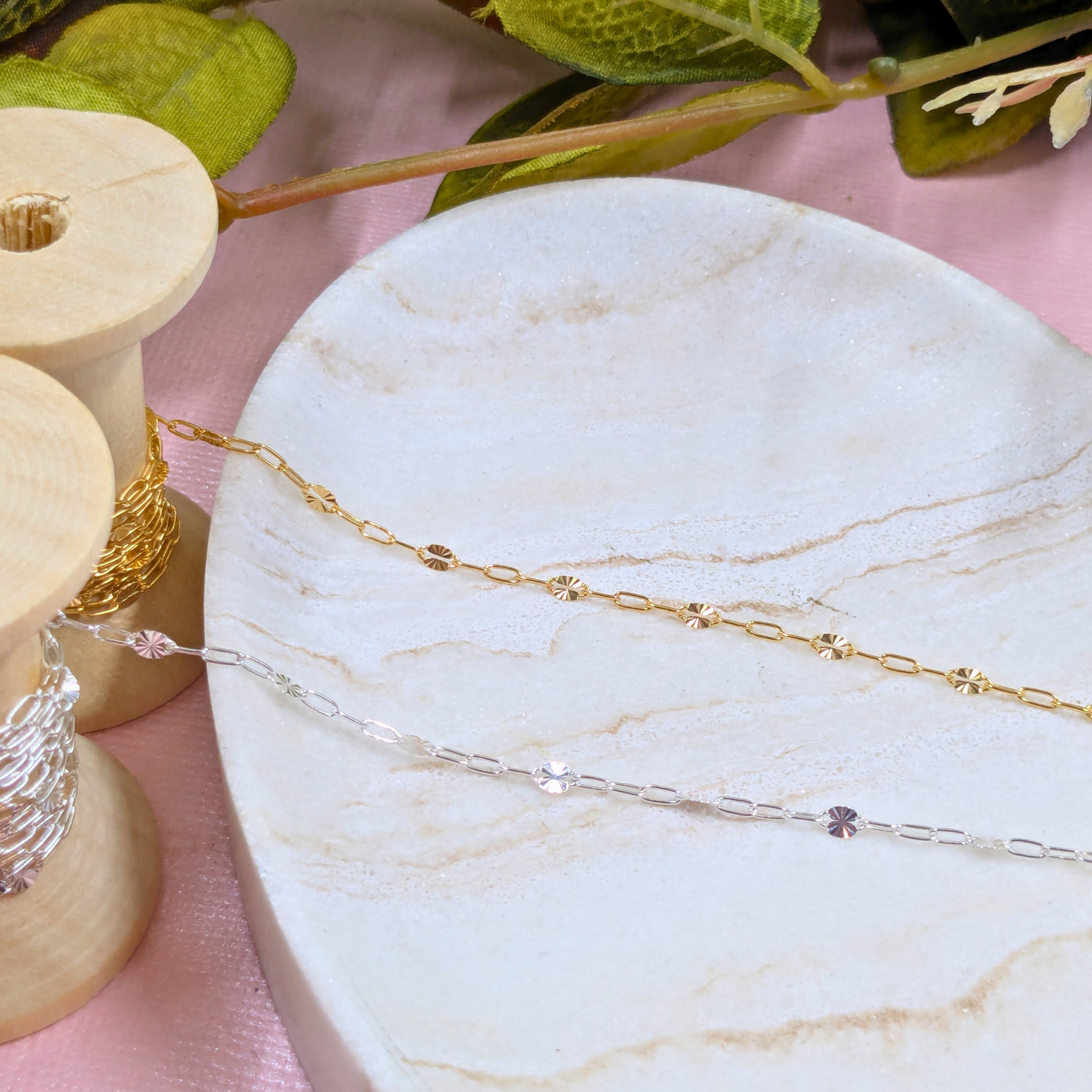 "Berlin" Oval Starburst & Cable Chain