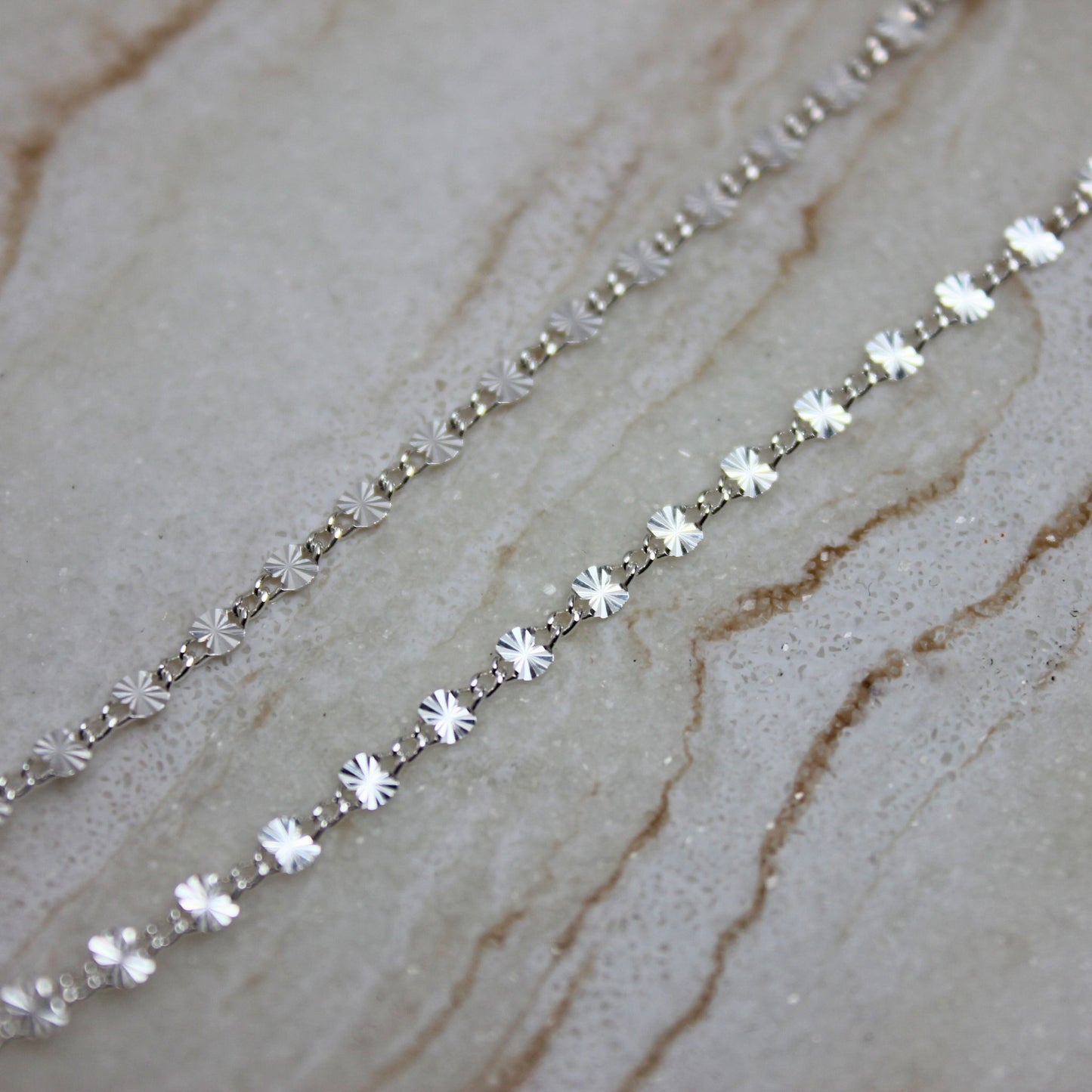 "Amsterdam" Oval Starburst Chain
