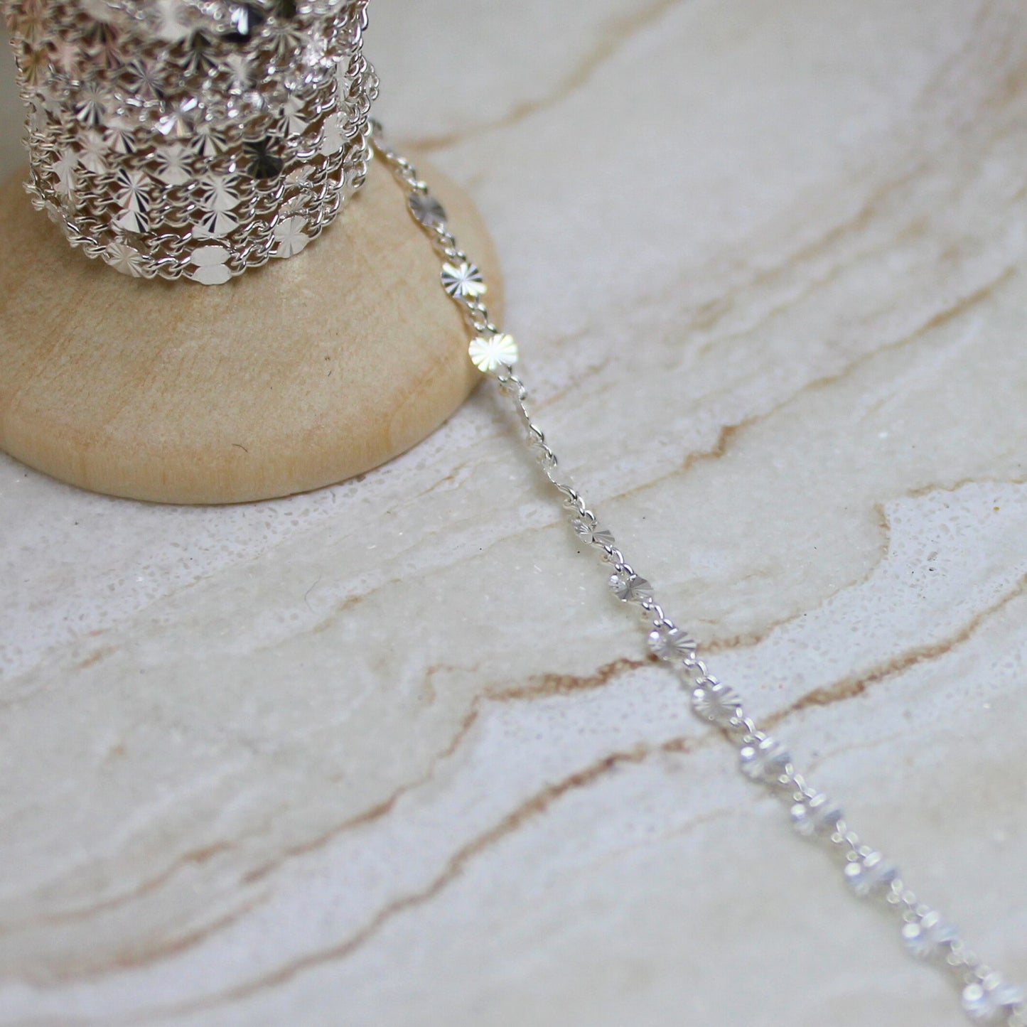"Amsterdam" Oval Starburst Chain