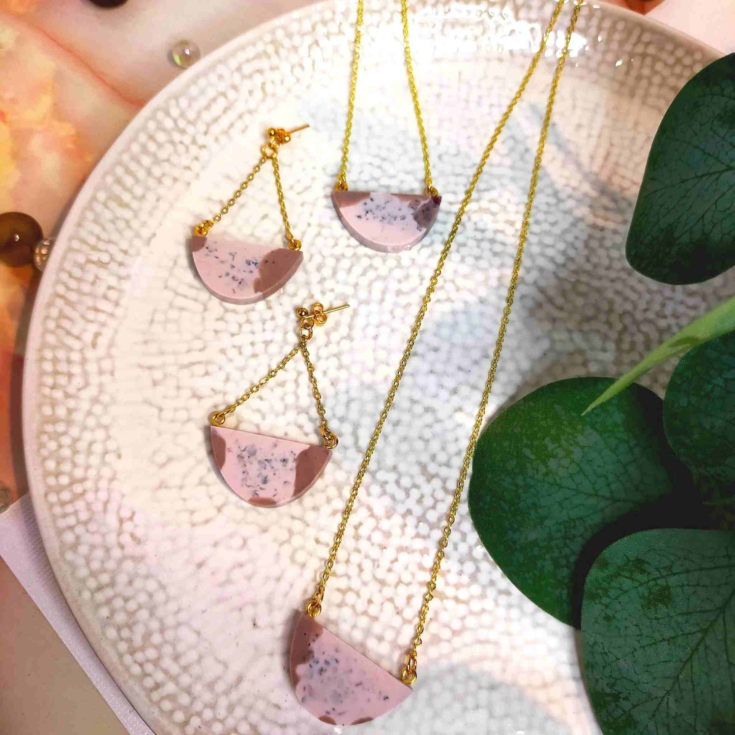 "Raelynn" Half Circle Cream & Beige Resin Necklace