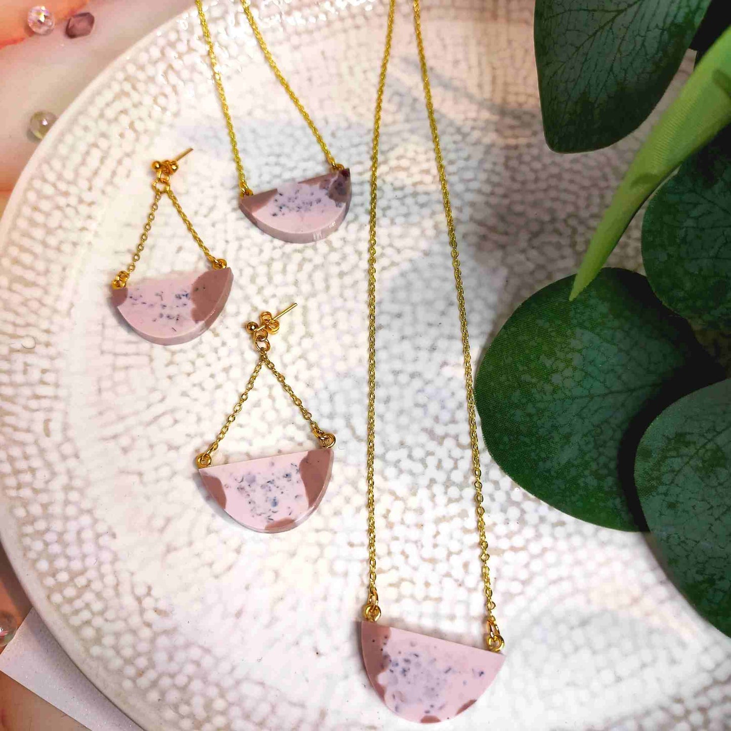 "Raelynn" Half Circle Cream & Beige Resin Necklace