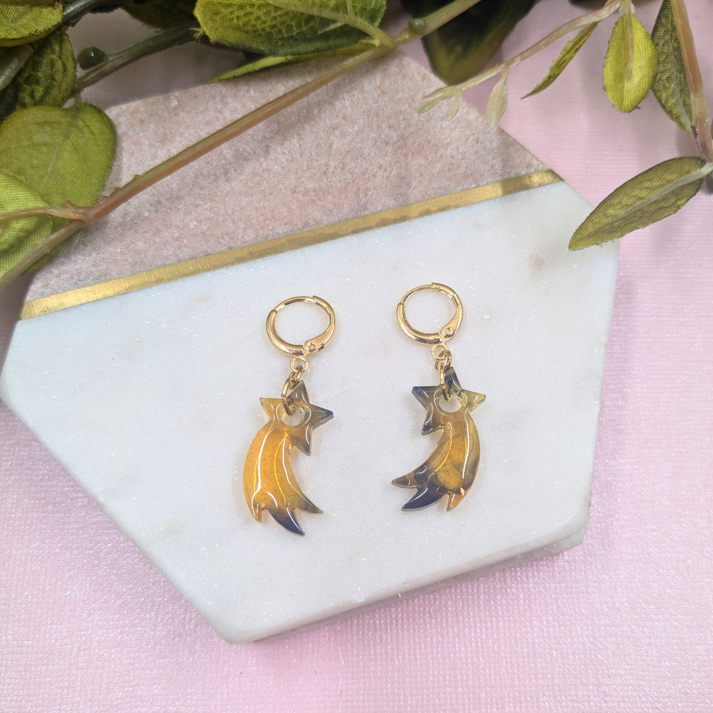 Estrella Tortoiseshell Shooting Star Sleeper Earrings - Gold Plated UK