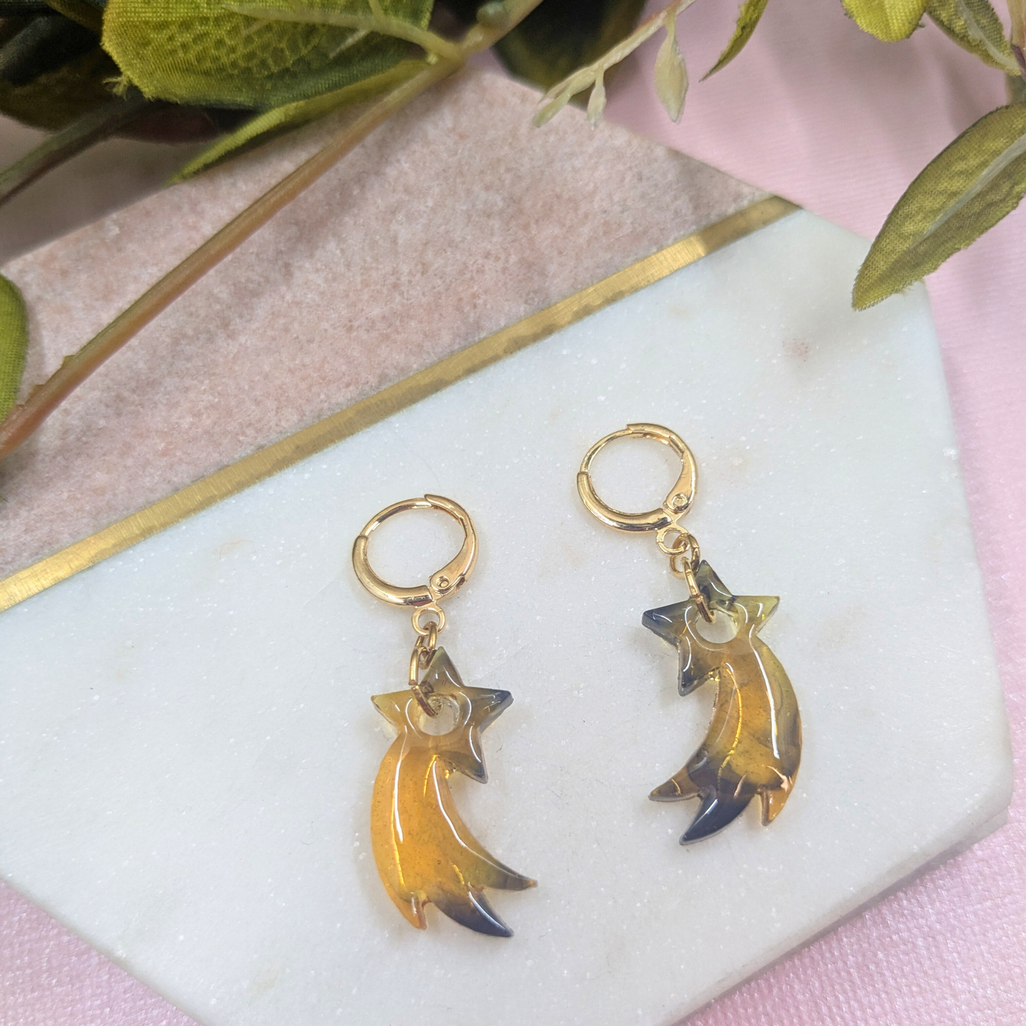 Estrella Tortoiseshell Shooting Star Sleeper Earrings - Gold Plated UK