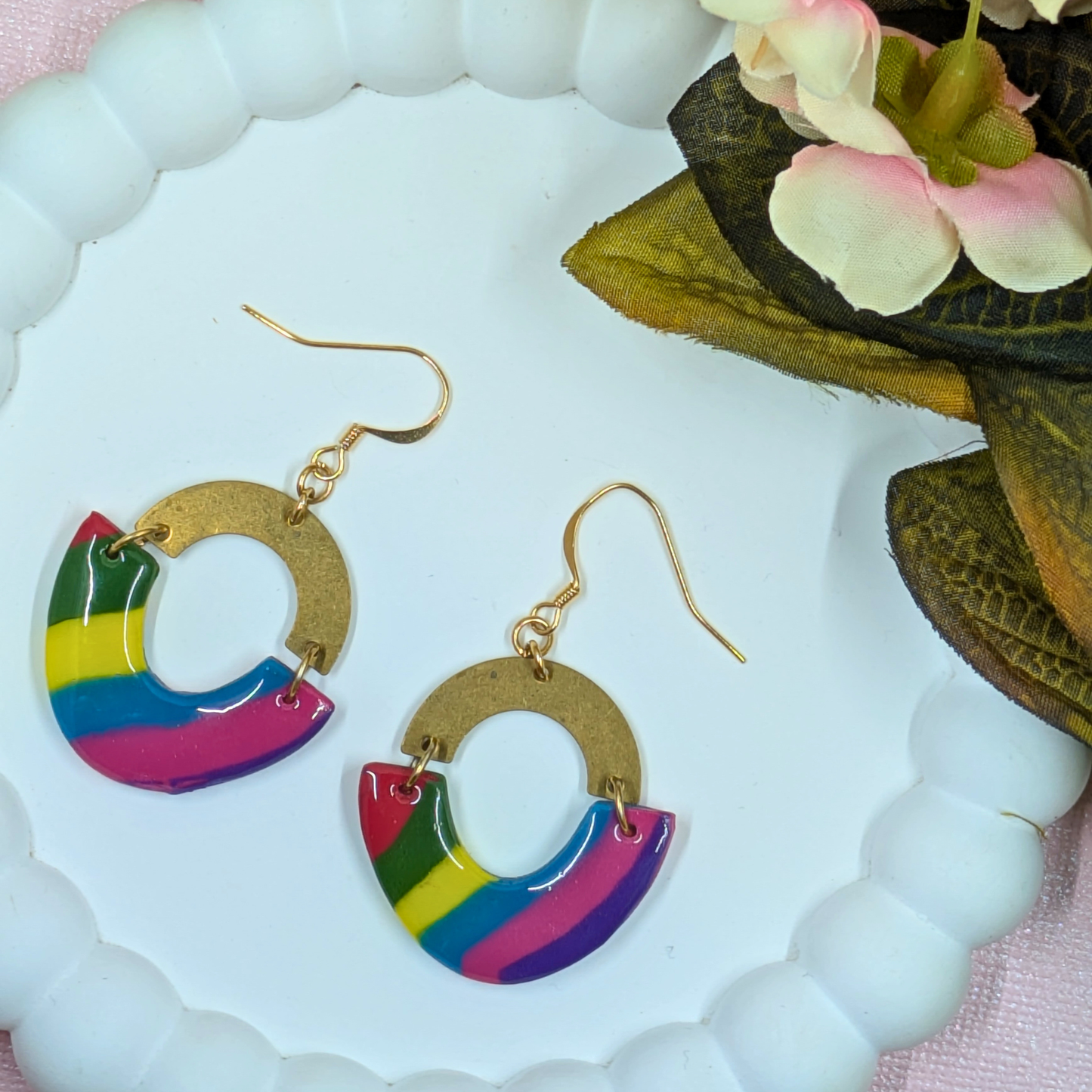 "Ines" Rainbow Arch with Brass Arch Charm