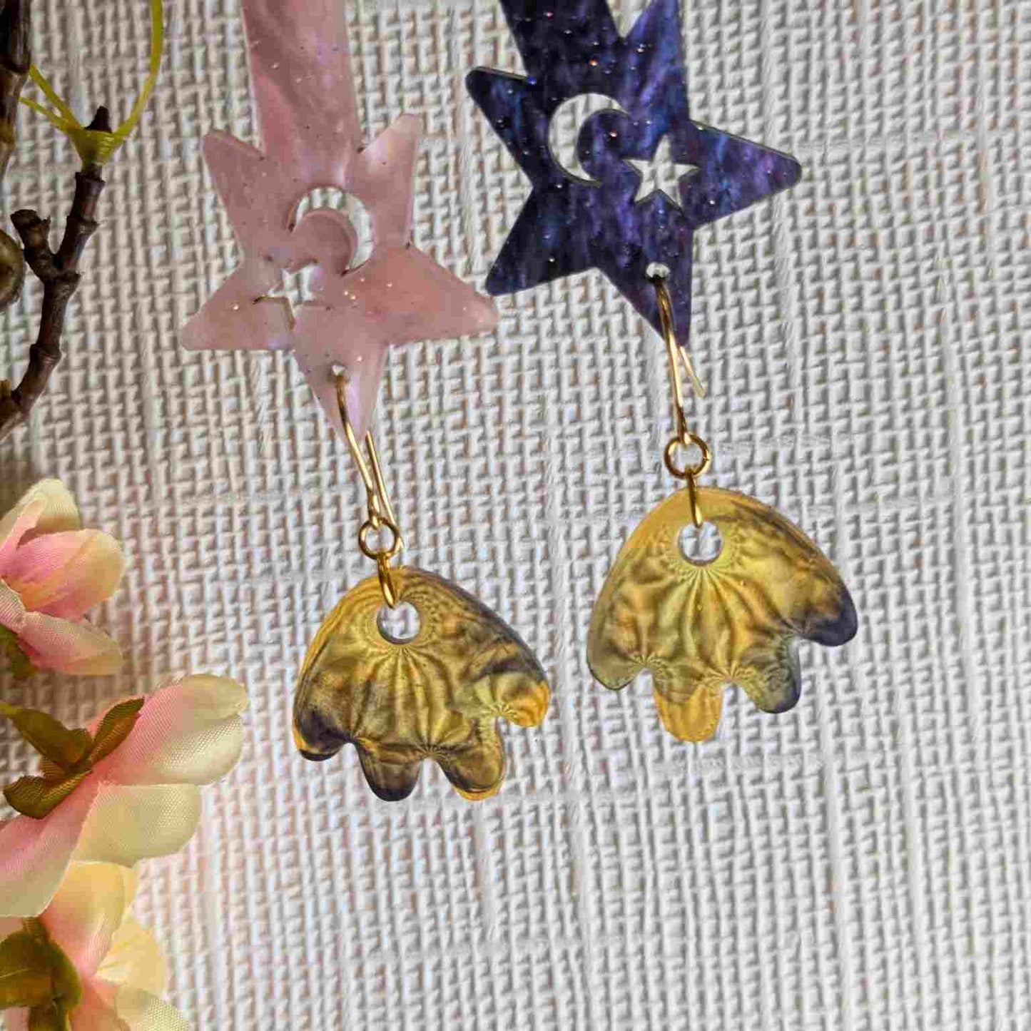 Renee Tortoiseshell Petal Dangle Earrings - Handmade Resin UK