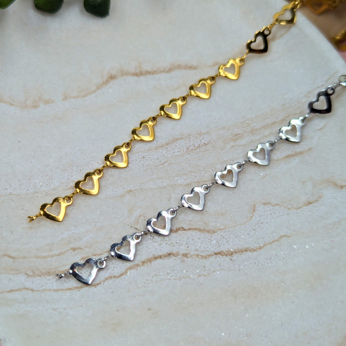 "Salzburg" Stainless Steel Flat Heart Chain