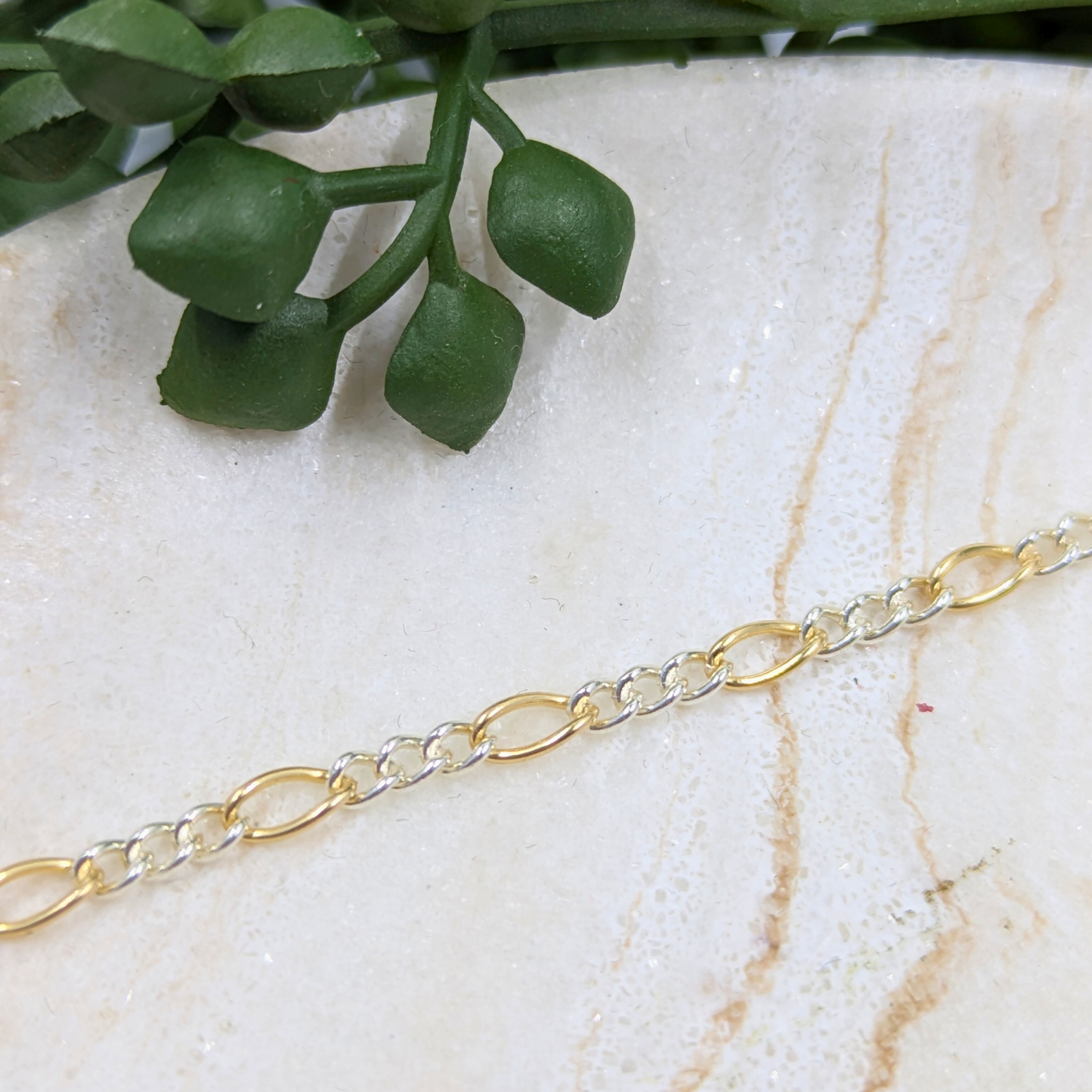 "Murcia" 2.7mm Mixed Metal Figaro Chain