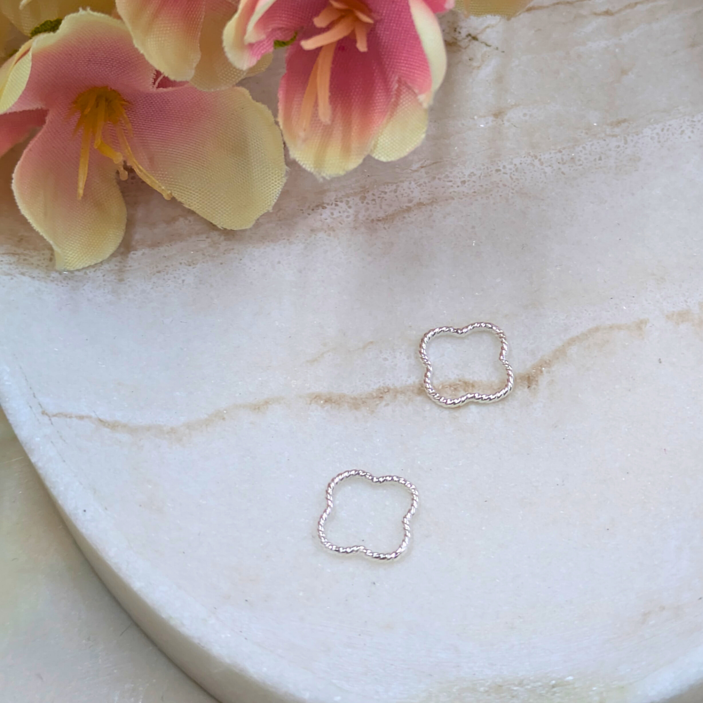 Sterling Silver Twisted Clover Connector