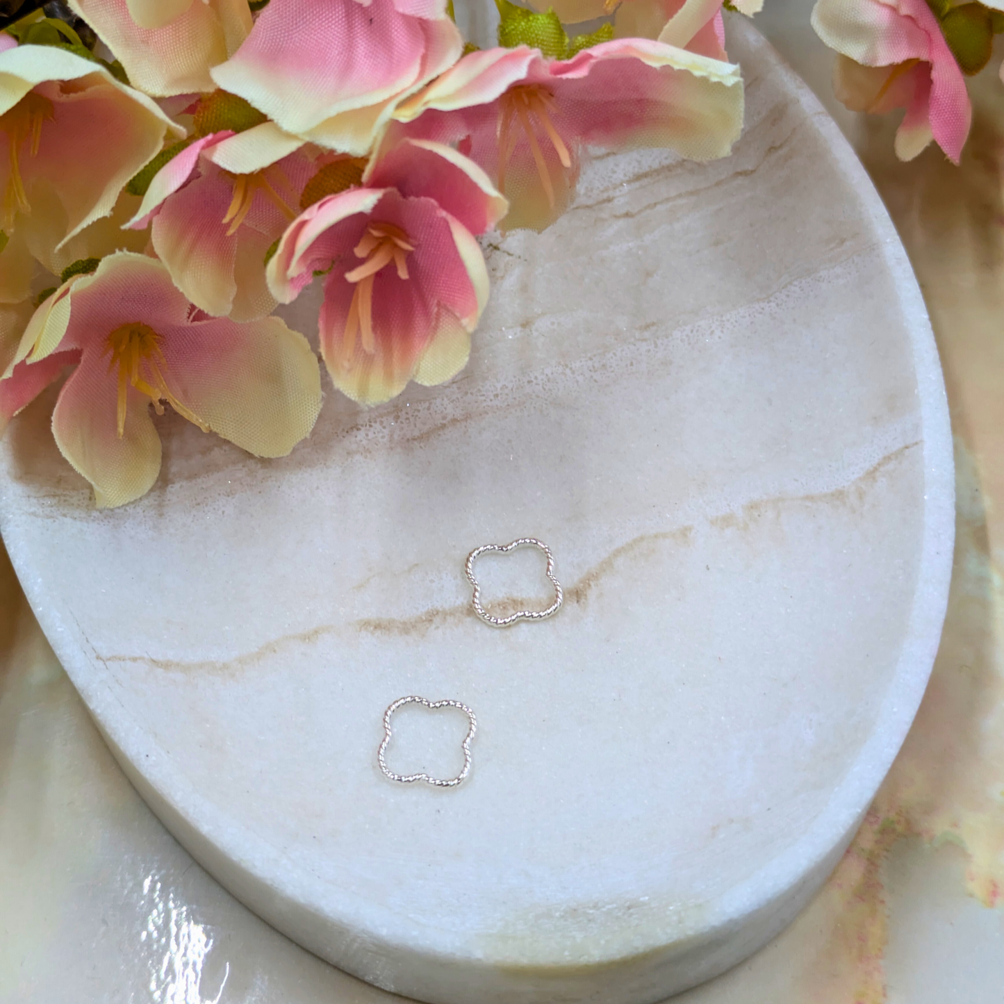 Sterling Silver Twisted Clover Connector