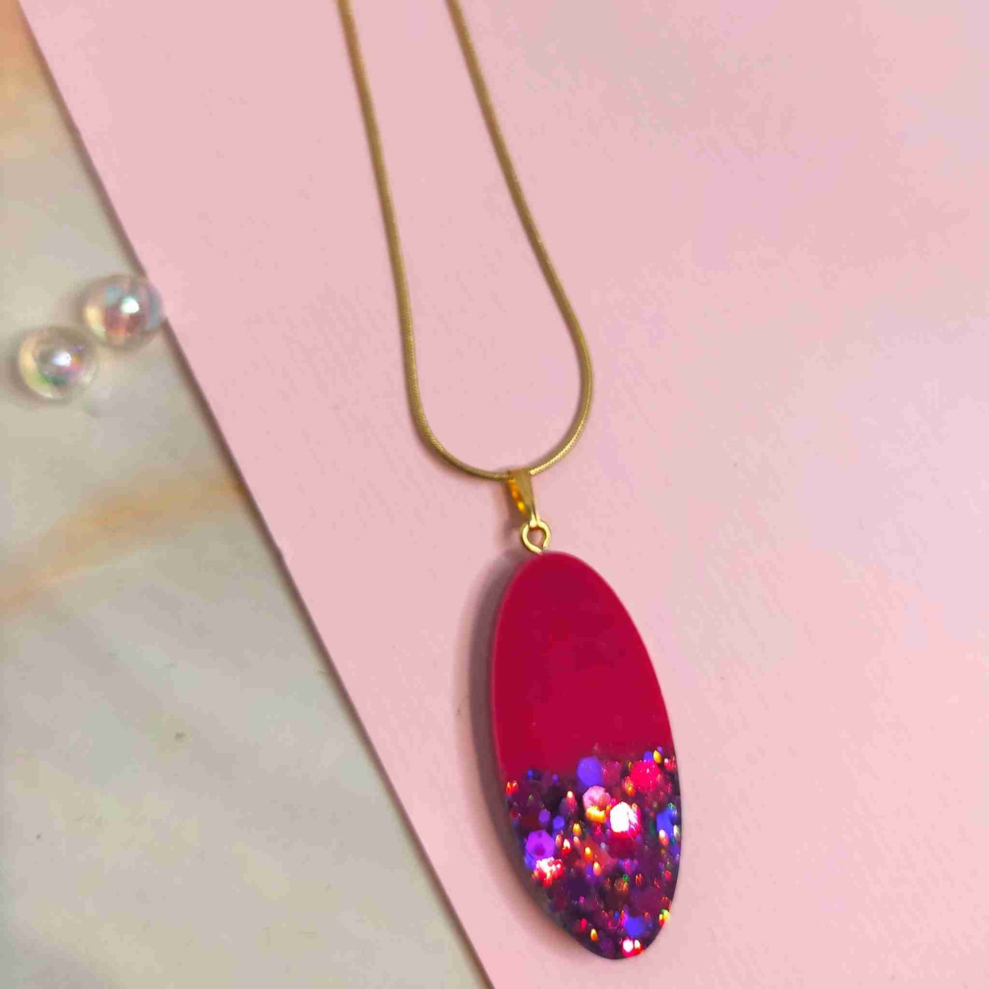 "Mae" Oval Pink Glitter Resin Necklace
